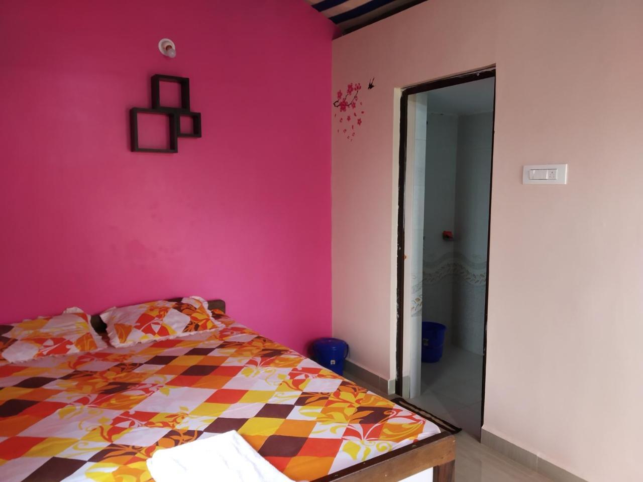 Prafulla Homestay カルワル エクステリア 写真